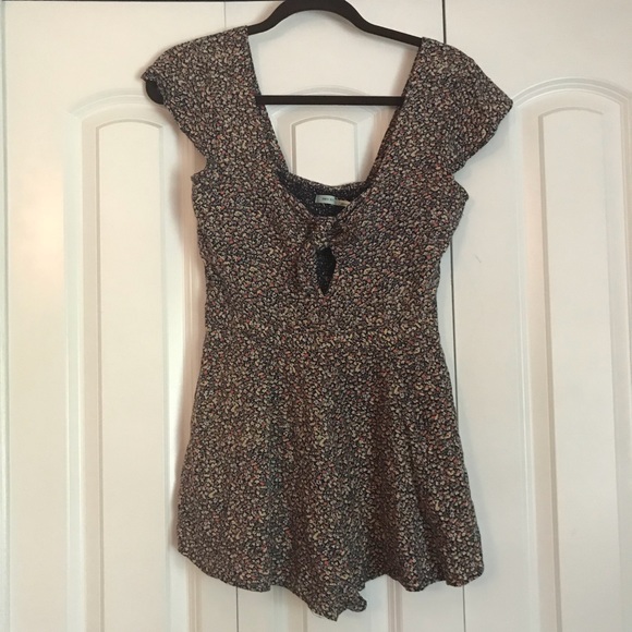 Urban Outfitters Other - Floral romper